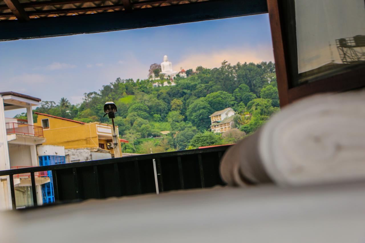 Dhawalagiri Inn Kandy Eksteriør billede