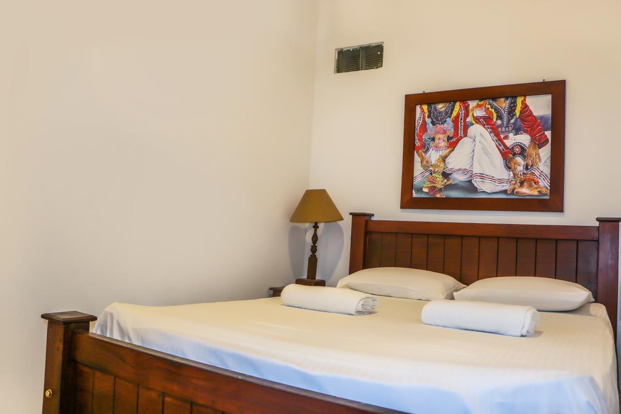 Dhawalagiri Inn Kandy Eksteriør billede